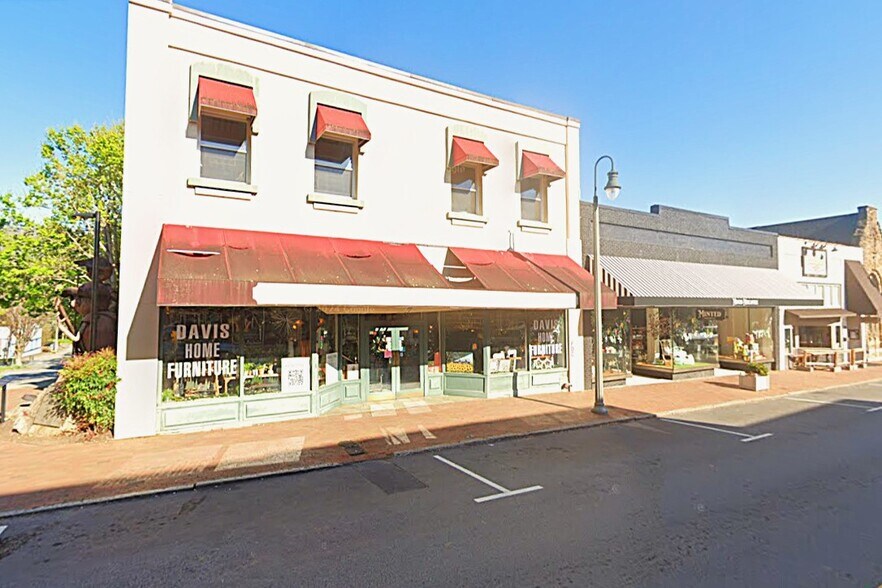 93 N Main St, Waynesville, NC à vendre - Photo de l’immeuble – Image 2 sur 9