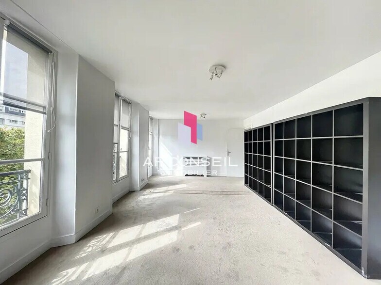 Bureau dans Versailles à louer - Photo de l’immeuble – Image 3 sur 9