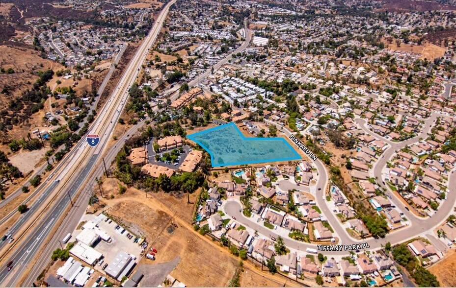Pinkard Ln, El Cajon, CA à vendre - Photo principale – Image 1 sur 1
