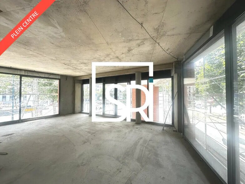 Bureau dans Clermont-Ferrand à louer - Photo de l’immeuble – Image 1 sur 10