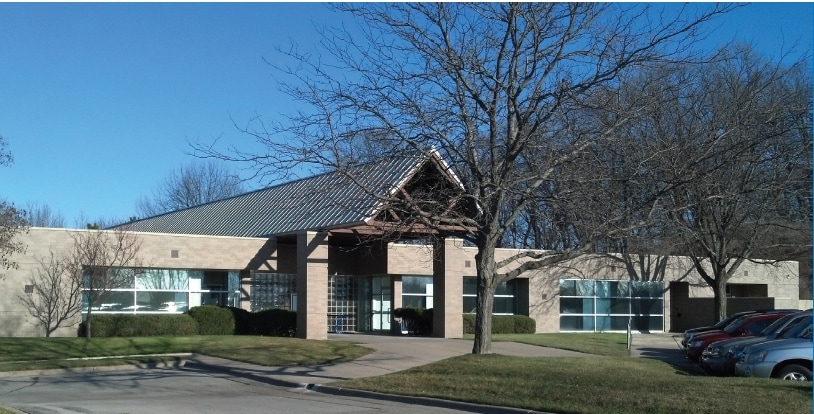 4050 River Center Ct NE, Cedar Rapids, IA à louer Photo principale– Image 1 sur 26