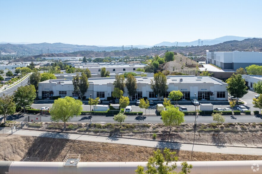 21182 Centre Pointe Pky, Santa Clarita, CA à louer - Aérien – Image 3 sur 13