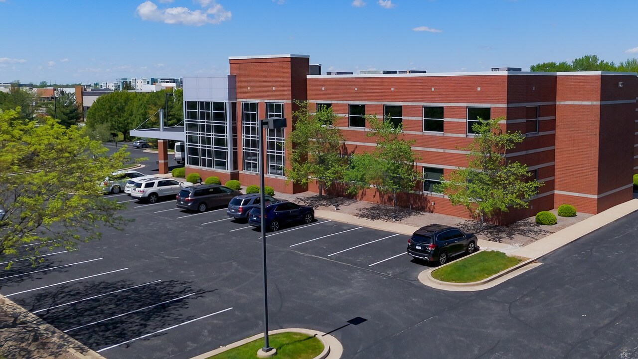 1040 S Greenwood Springs Blvd, Greenwood, IN à louer Photo de l’immeuble– Image 1 sur 11