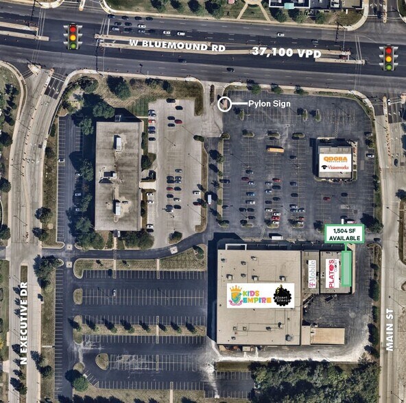 16005-16095 W Bluemound Rd, Brookfield, WI à louer - Photo de l’immeuble – Image 2 sur 8