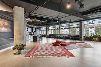565 Great Northern Way, Vancouver, BC à louer Photo intérieure– Image 1 sur 8
