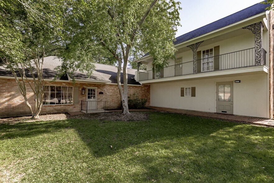 673 E Airport Ave, Baton Rouge, LA à vendre - Photo de l’immeuble – Image 2 sur 38