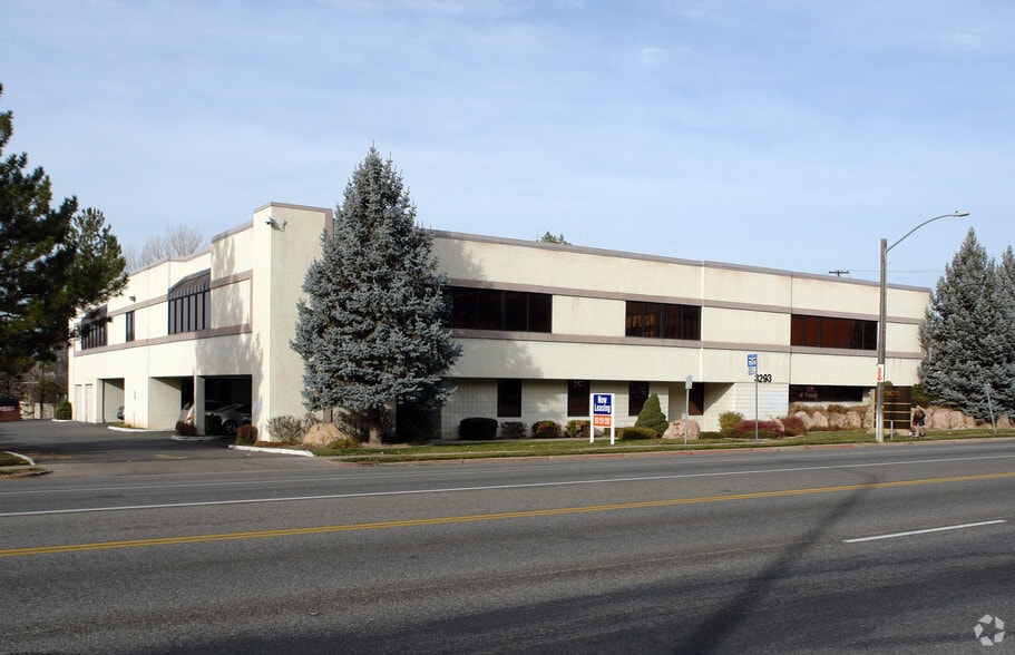 3293 Harrison Blvd, Ogden, UT à louer - Photo de l’immeuble – Image 1 sur 11