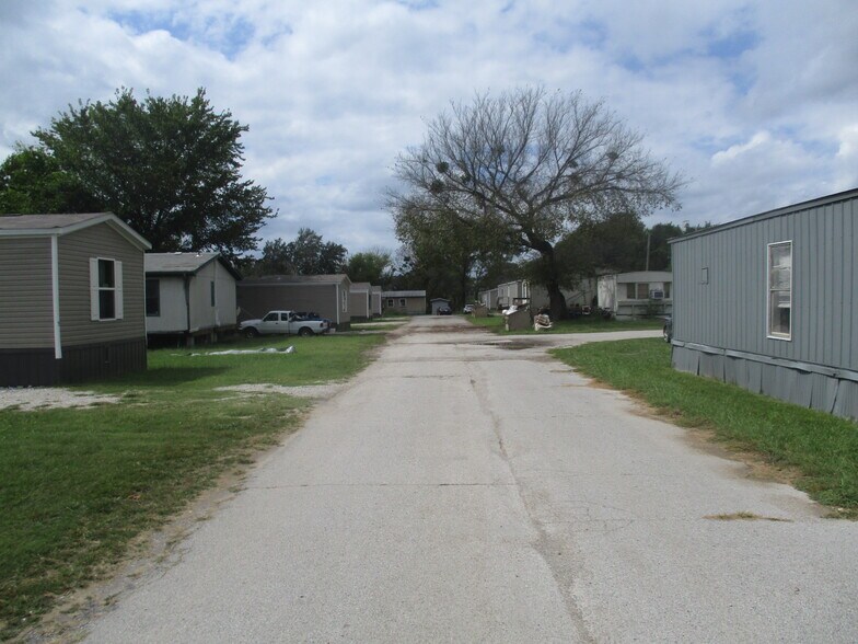 814 S Kern Ave, Okmulgee, OK à vendre - Photo principale – Image 2 sur 11