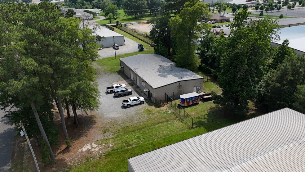 515 Bird St, Benton, AR à vendre - Photo de l’immeuble – Image 1 sur 17