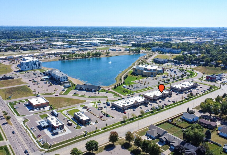 2320 S Marion Rd, Sioux Falls, SD à louer - Photo de l’immeuble – Image 3 sur 5