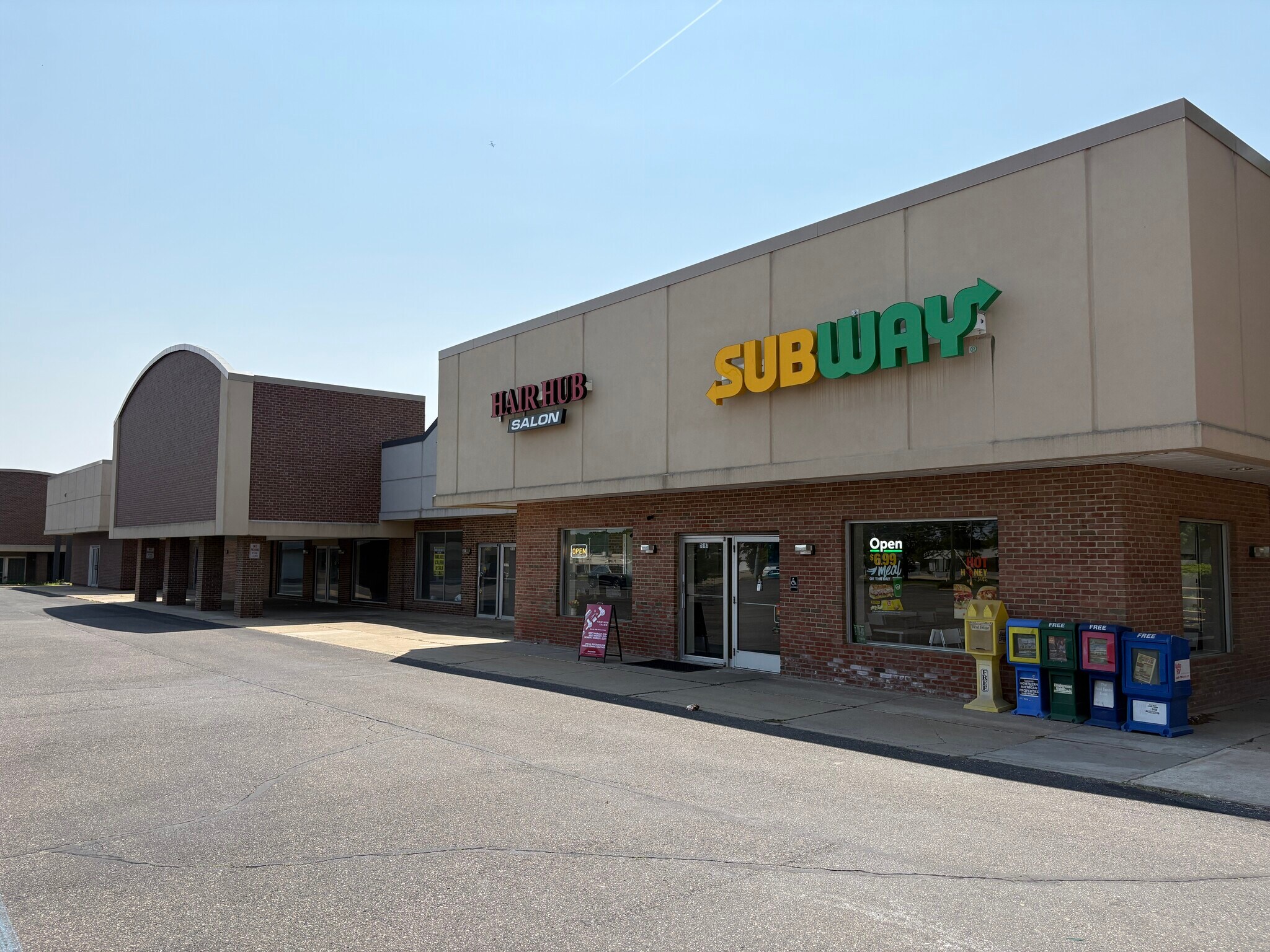35103-35243 Grand River Ave, Farmington Hills, MI à louer Photo de l’immeuble– Image 1 sur 5