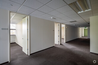 41000 Woodward Ave, Bloomfield Hills, MI à louer Photo intérieure– Image 1 sur 3