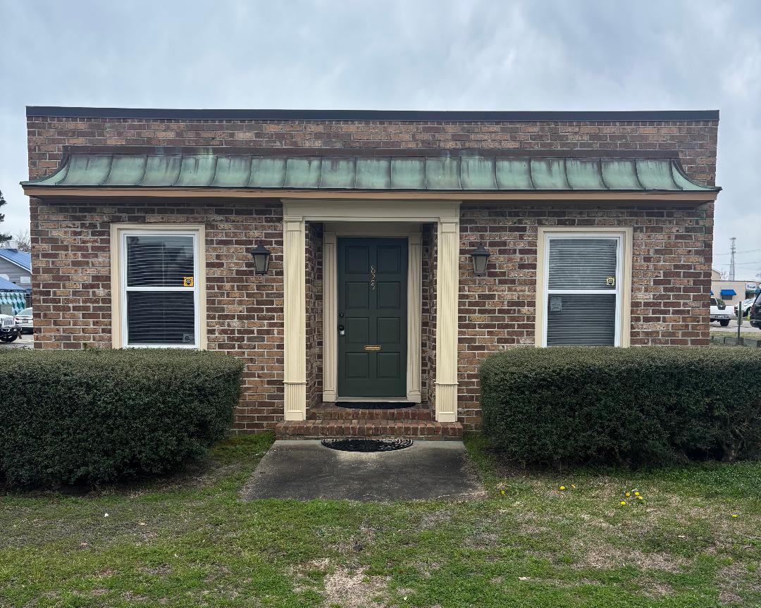 825 1st Ave N, Surfside Beach, SC à louer Photo principale– Image 1 sur 18