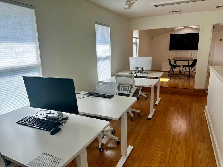 900 Lydia St, Austin, TX à louer - Photo de l’immeuble – Image 3 sur 22