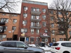 75-52 113th St, Forest Hills, NY à louer Photo intérieure– Image 1 sur 8