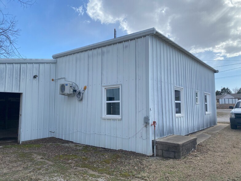 400 Boren Blvd, Seminole, OK à louer - Photo de l’immeuble – Image 2 sur 8