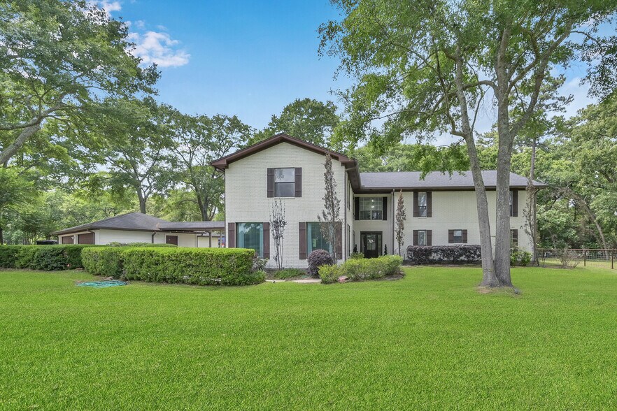 17691 Rogers Rd, New Waverly, TX à vendre - Photo de l’immeuble – Image 3 sur 51