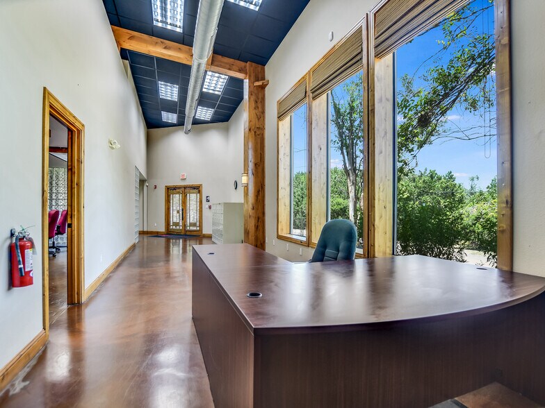 4004 E Hwy 290, Dripping Springs, TX à vendre - Photo intérieure – Image 3 sur 22