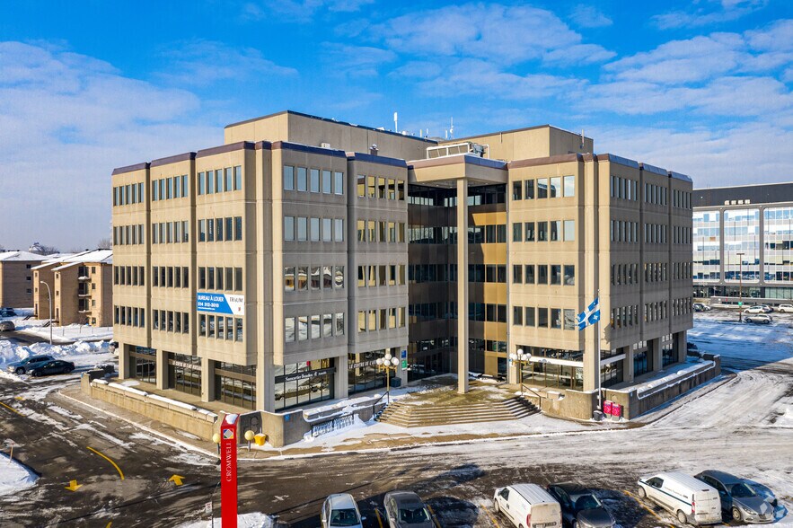 1700 Boul Laval, Laval, QC à louer - Photo de l’immeuble – Image 3 sur 7