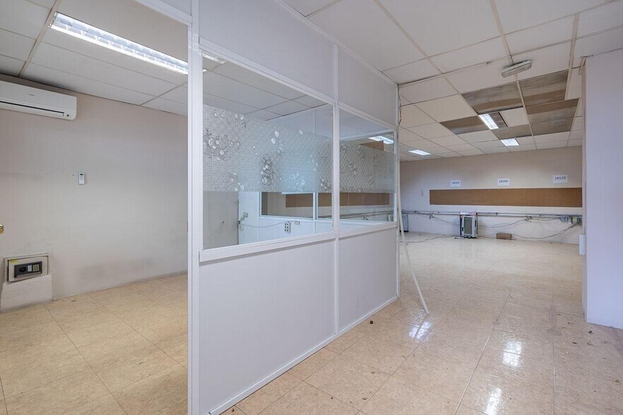 Local commercial dans Granada à louer - Photo intérieure – Image 3 sur 20