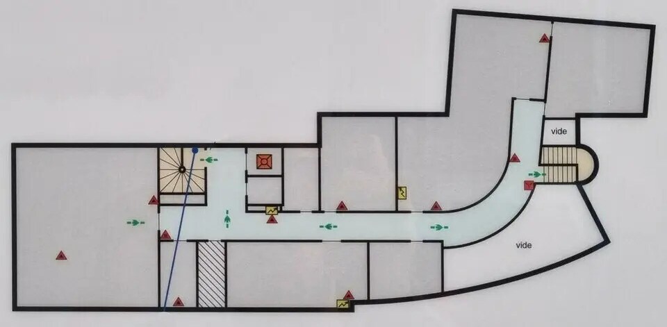 Bureau dans Roussillon à louer - Plan d’étage – Image 2 sur 11