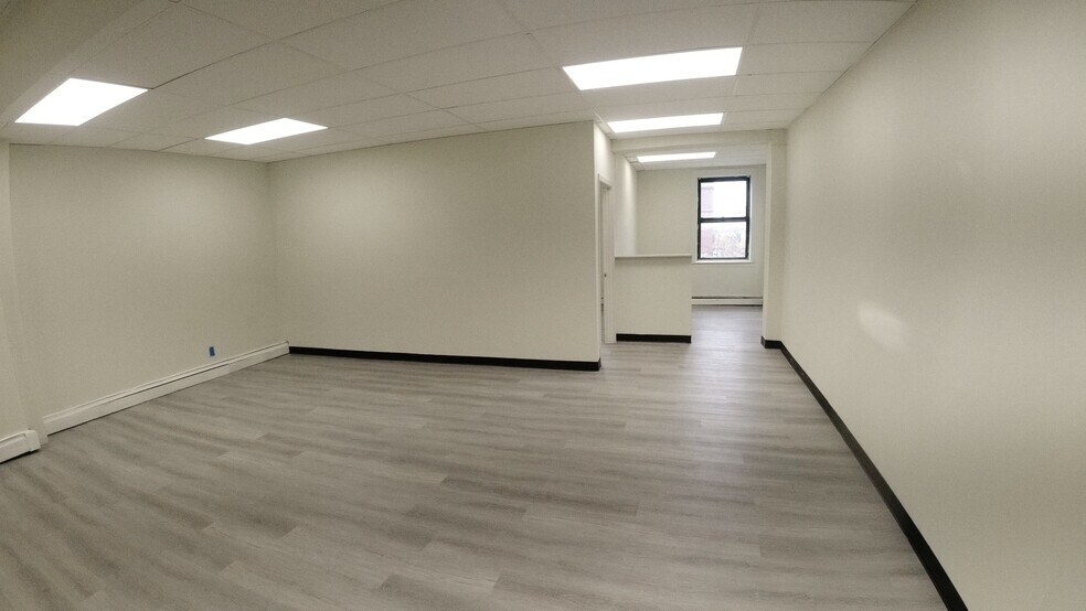 473 Broadway, Bayonne, NJ à louer - Photo intérieure – Image 2 sur 15