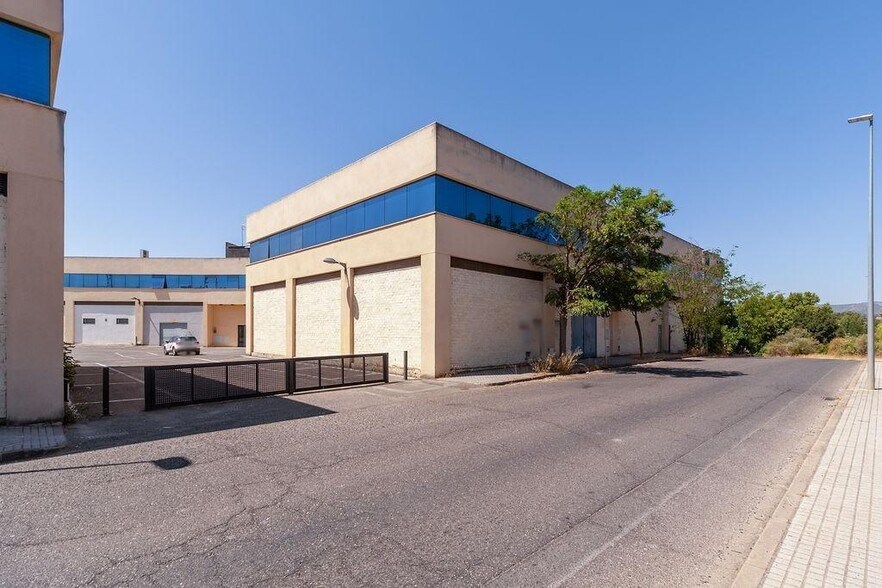 Bureau dans Córdoba, Córdoba à vendre - Photo de l’immeuble – Image 2 sur 11
