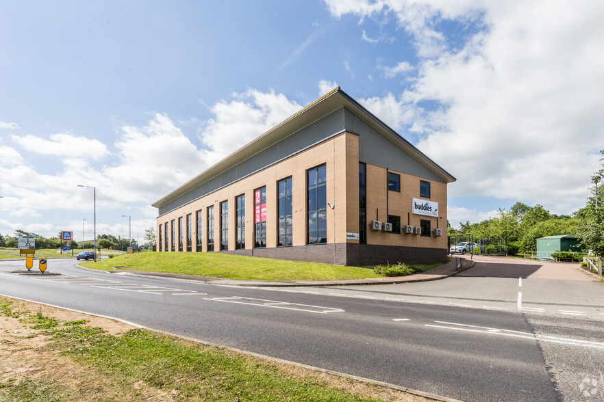 Saxon Way, Corby à vendre - Photo principale – Image 1 sur 6