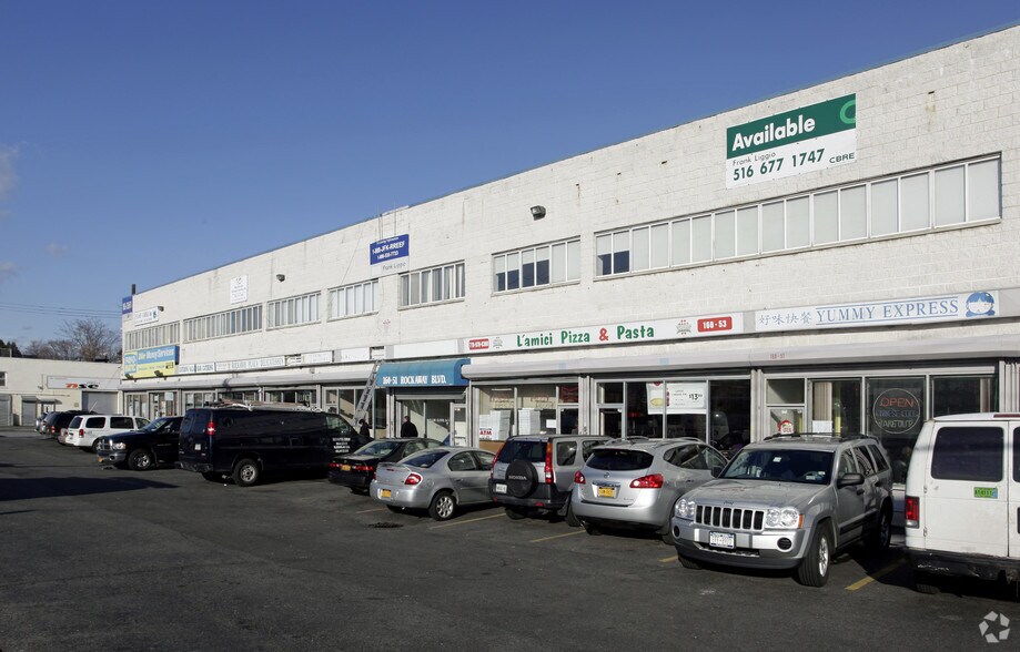 160-39-160-61 Rockaway Blvd, Jamaica, NY à louer - Photo de l’immeuble – Image 2 sur 11