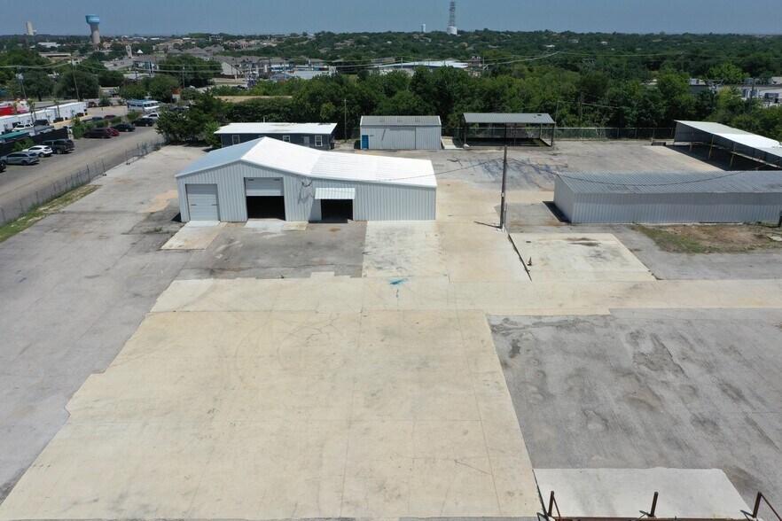 1605 Century St, Pflugerville, TX à louer - Photo de l’immeuble – Image 2 sur 14