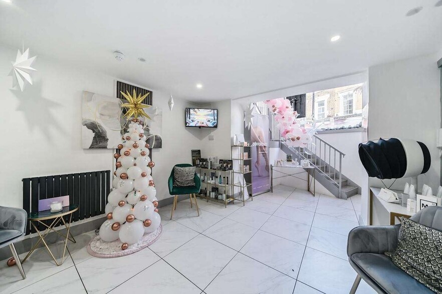 13 Brecknock Rd, Londres à vendre - Photo intérieure – Image 3 sur 7