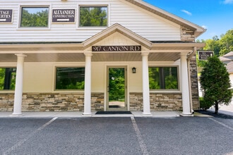913-921 Canyon Rd, Morgantown, WV à louer Photo intérieure– Image 1 sur 7