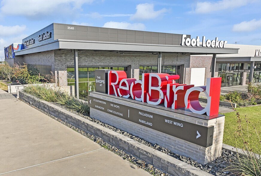 3662 W Camp Wisdom Rd, Dallas, TX à louer - Photo de l’immeuble – Image 3 sur 20