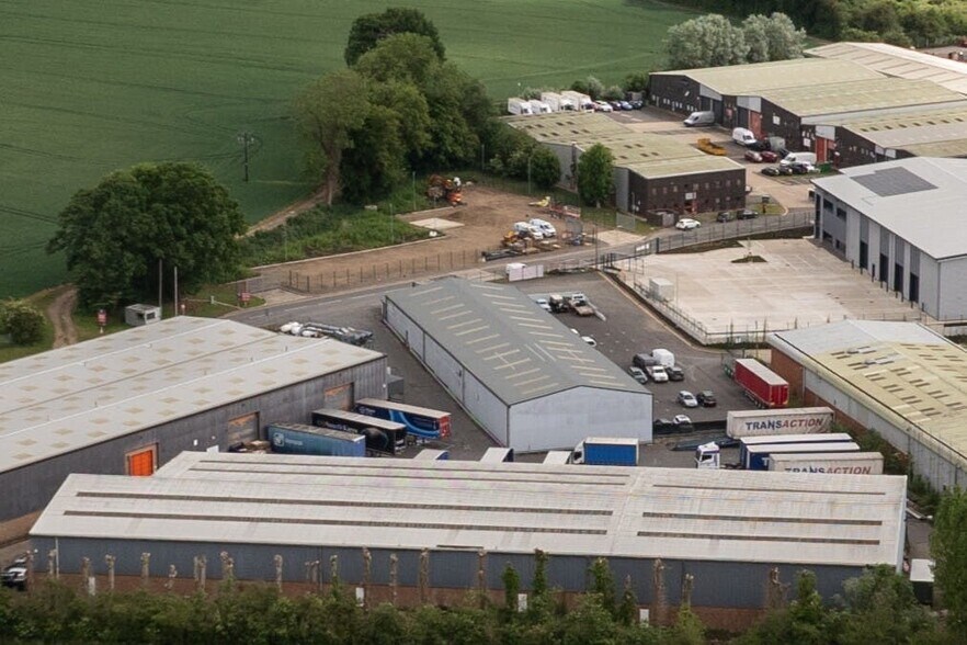 Drakes Dr, Long Crendon à louer - Photo de l’immeuble – Image 3 sur 4