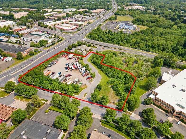 7635 Lindbergh Dr, Gaithersburg, MD à louer - Photo de l’immeuble – Image 1 sur 2