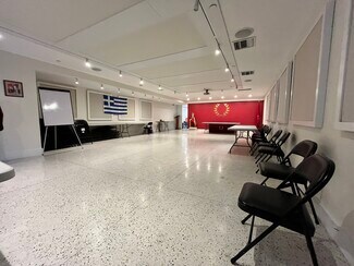 Plus de détails pour 23-11 21st Ave, Astoria, NY - Logement à vendre