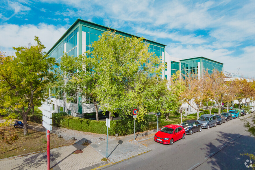 Bureau dans San Sebastián De Los Reyes, Madrid à louer - Photo de l’immeuble – Image 3 sur 21