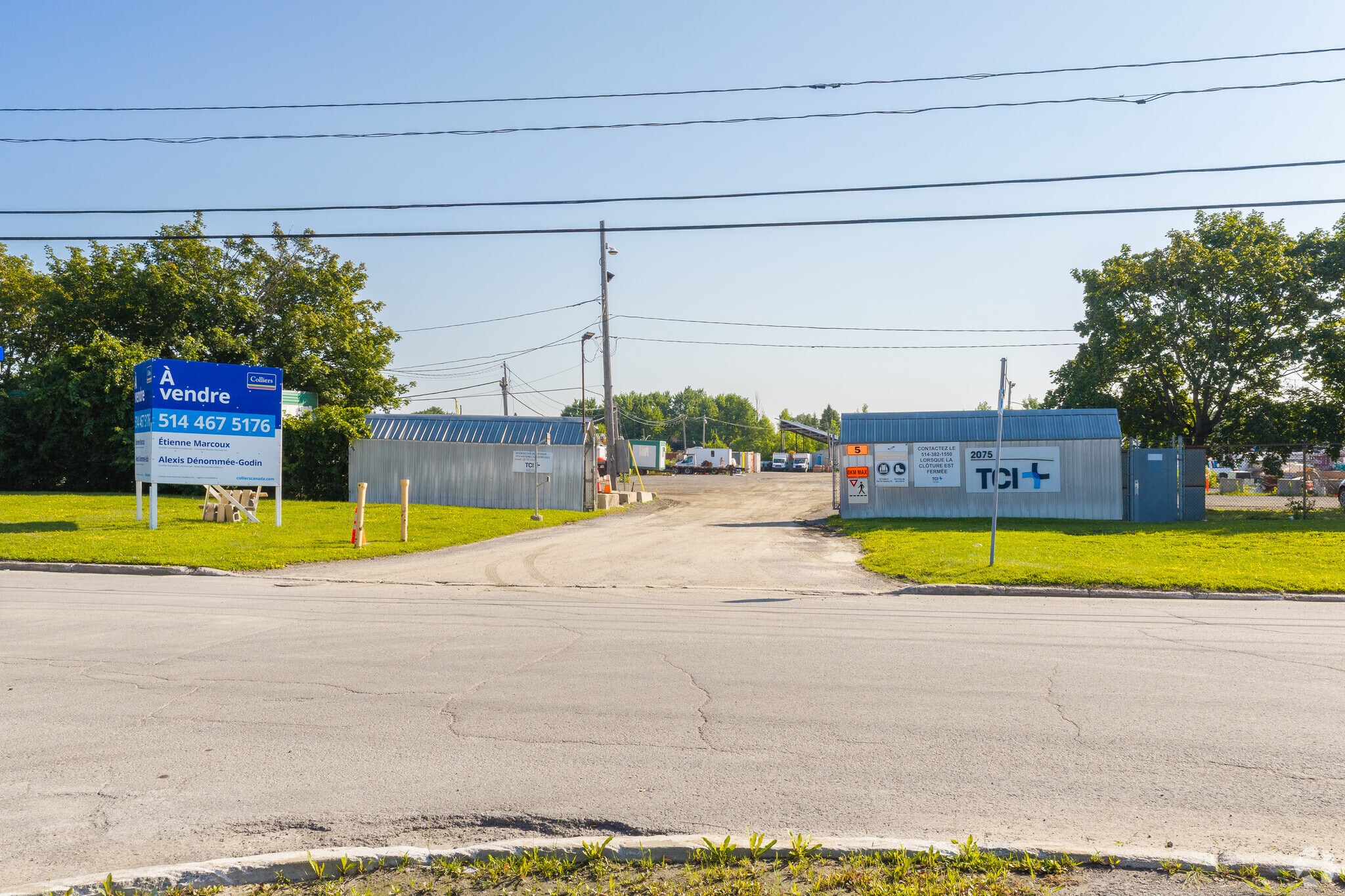 2155 Av Francis-Hughes, Laval, QC à vendre Photo principale– Image 1 sur 4