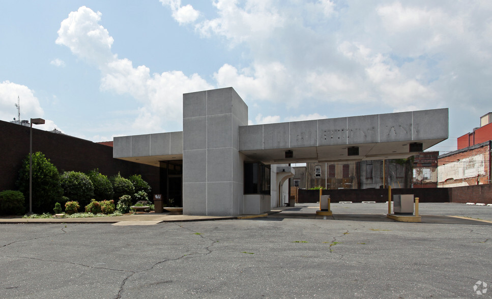 123 N Center St, Goldsboro, NC à louer - Photo de l’immeuble – Image 3 sur 5