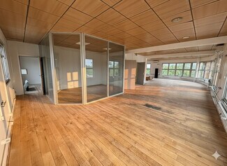 Plus de détails pour 23 Rue Georges Melies, Noisy-le-Grand - Bureau à louer