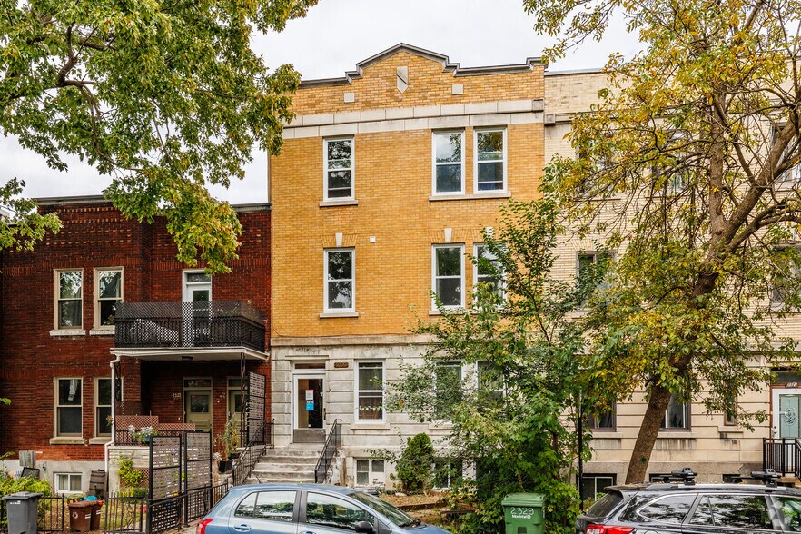 2329 Av De Hampton, Montréal, QC à vendre - Photo de l’immeuble – Image 2 sur 3
