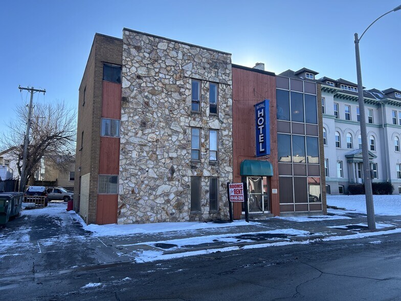 1513-1517 W National Ave, Milwaukee, WI à vendre - Photo de l’immeuble – Image 3 sur 9