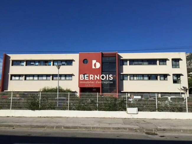 Plus de détails pour Bureau à louer