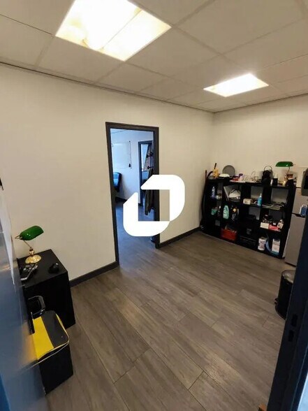 Bureau dans Croissy-Beaubourg à louer - Photo de l’immeuble – Image 2 sur 5