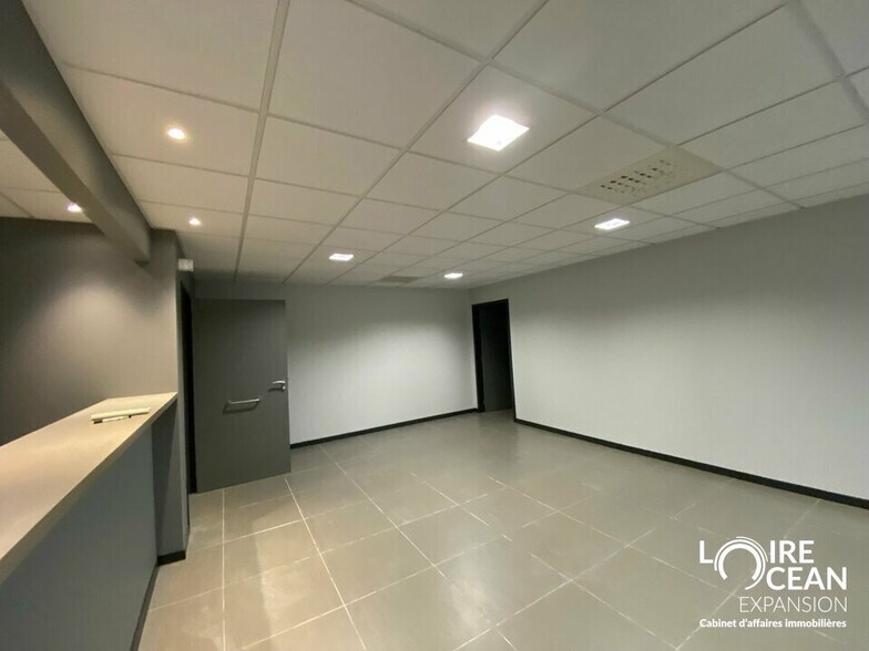 Bureau dans Saint-Lumine-de-Clisson à louer - Photo intérieure – Image 2 sur 12