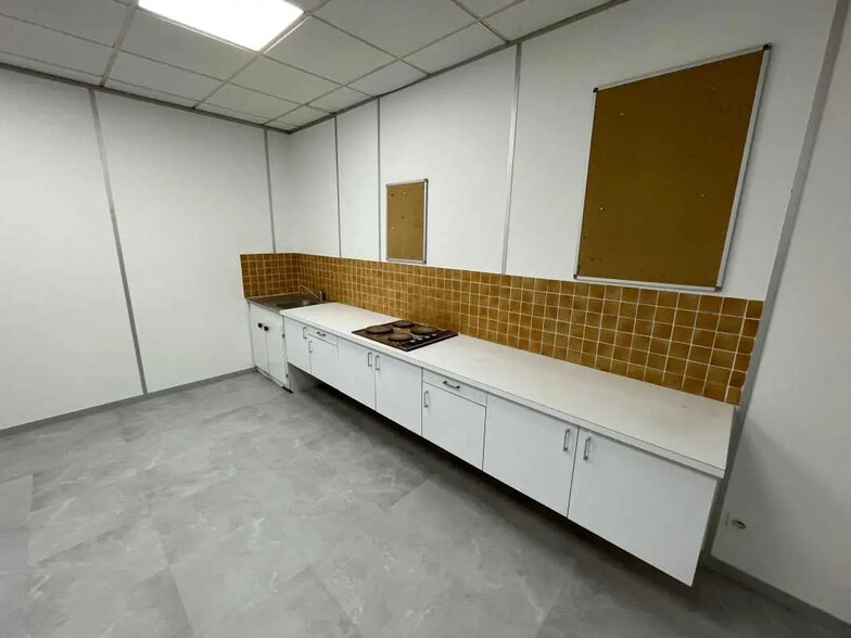 21 Rue D'Athenes, Nantes à louer - Photo de l’immeuble – Image 3 sur 7