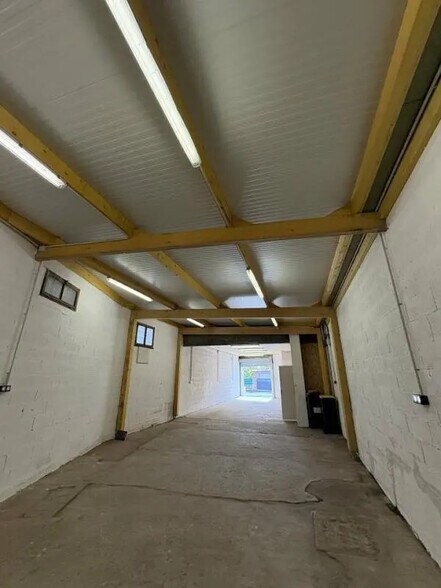 Local d'activités dans Le Havre à vendre - Photo de l’immeuble – Image 3 sur 5