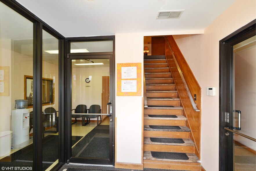 5115 N Ravenswood Ave, Chicago, IL à vendre - Photo intérieure – Image 3 sur 21