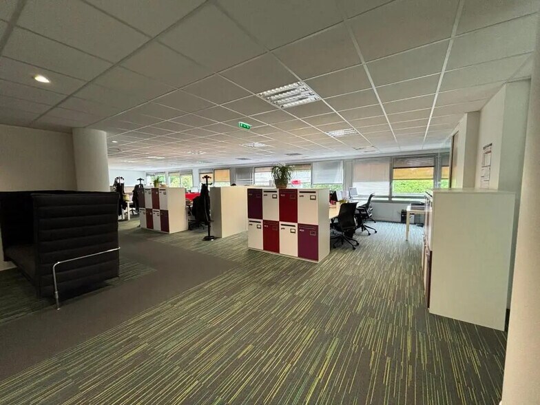 Bureau dans Maisons-Alfort à louer - Photo de l’immeuble – Image 2 sur 5