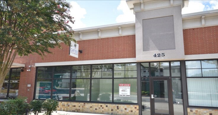 425-427 E Statesville Ave, Mooresville, NC à louer Photo principale– Image 1 sur 5